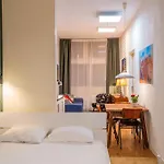 Fully fitted room - 15 min from central station