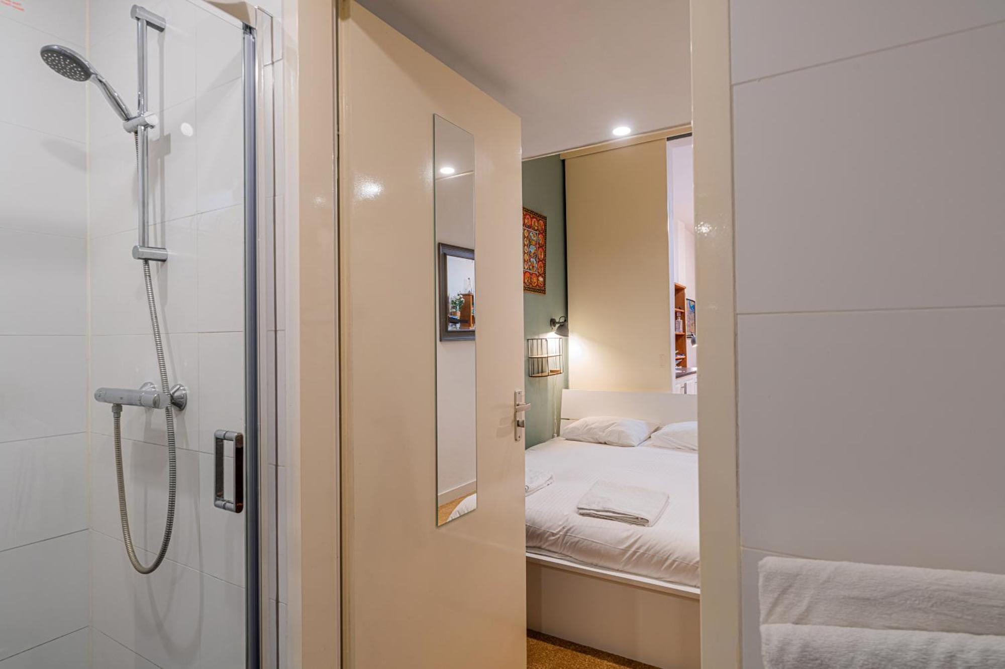 Fully Fitted - 15 Min From Station Alloggio in famiglia *